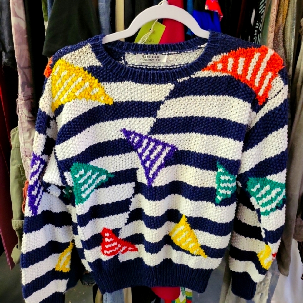 Vintage CASUAL CORNER Ladies' Sweater...Size Small
